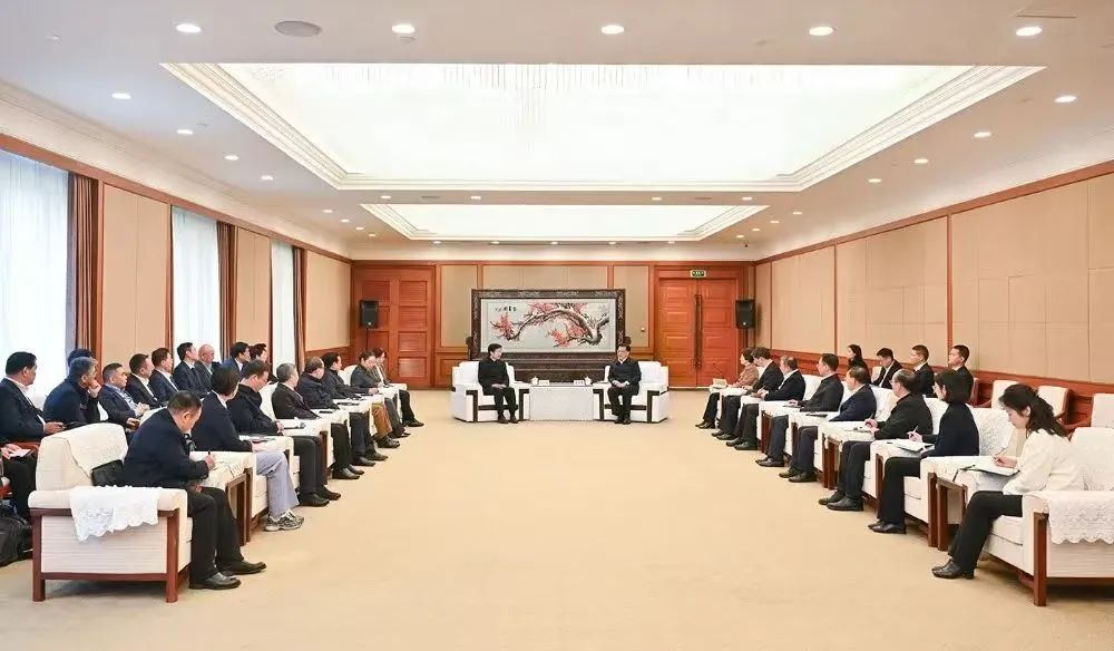 全聯汽摩配商會會長、瑞立集團董事長張曉平參加全國工商聯會員管理改革工作會議并作交流發言